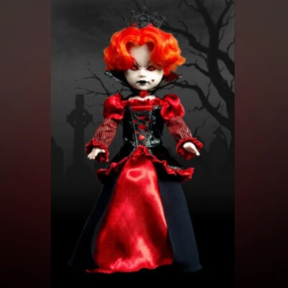 Mezco Queen of Hearts Living Dead Doll
